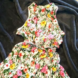 Kristin Miles perfect spring dress!